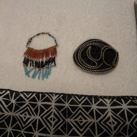 INFINITY BLK WHT SCARF BEADS BOOK BEAD PIECE STUDDED PIN METAL BELT CRABS LOT main image 6